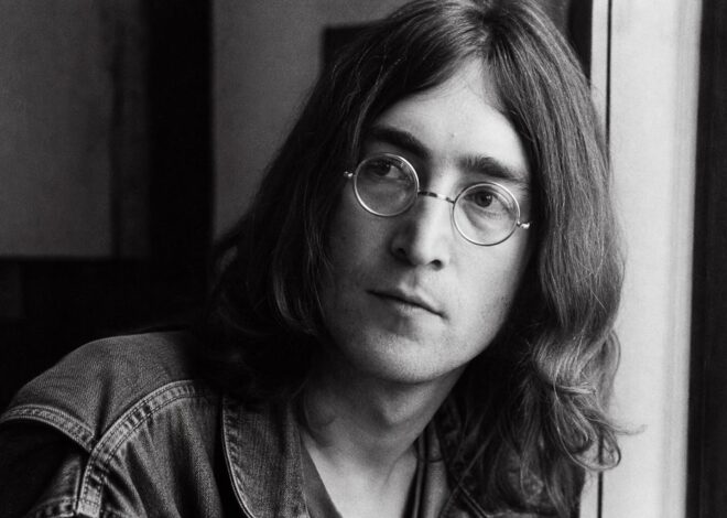 Les compagnons de john lennon sur la photo emblématique : le vrai duo derrière le mythe