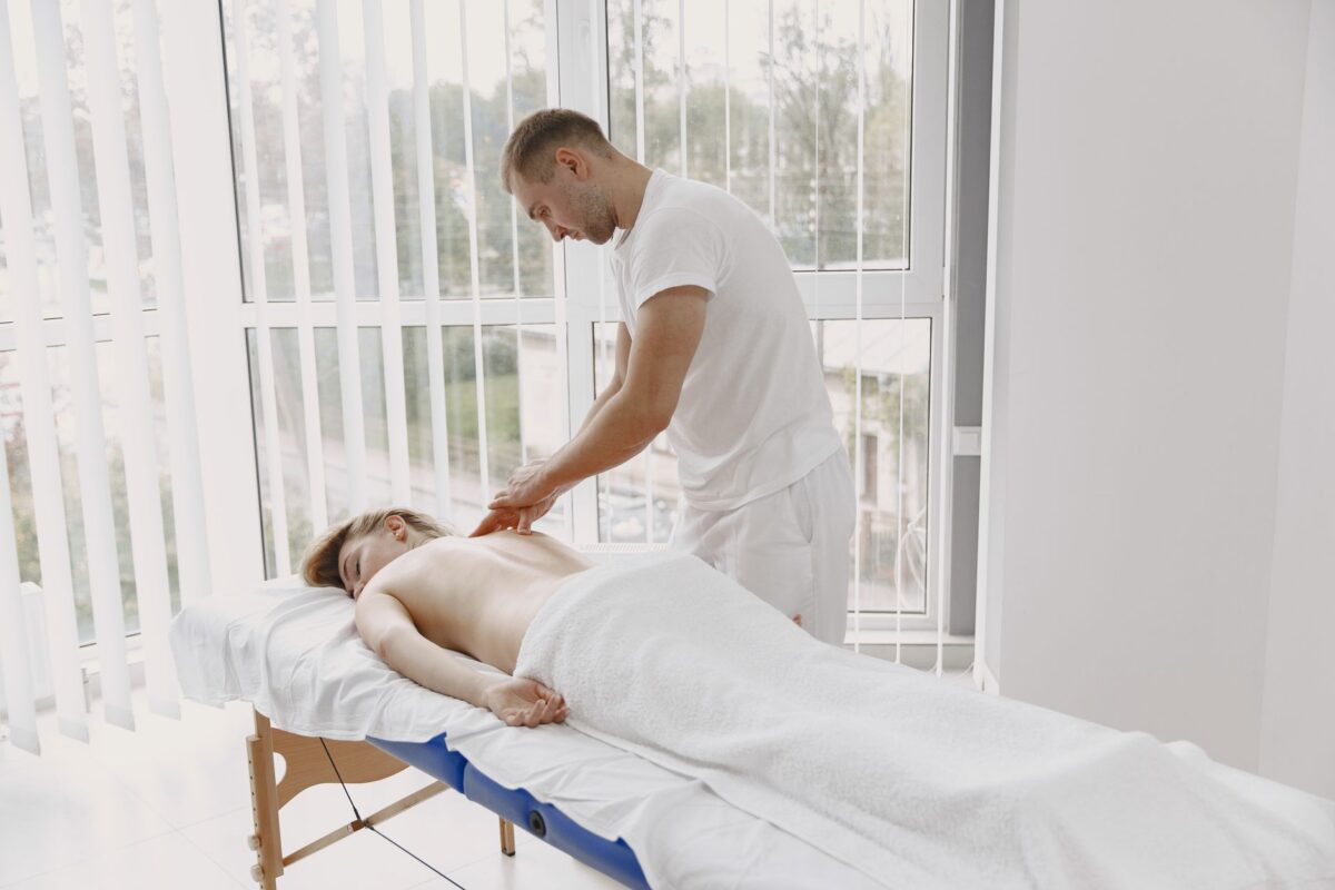 Épilation du maillot : avant l’esthéticienne, ce détail change tout pour votre peau
